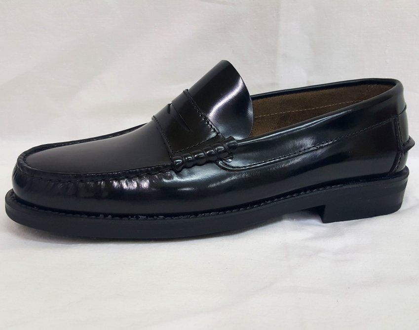 Mocasín negro goma 76